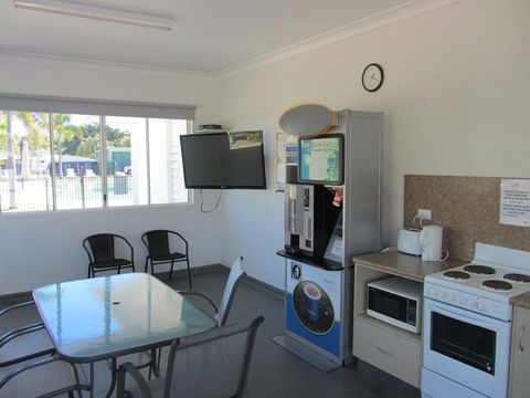 NRMA Bowen Beachfront Holiday Park - Sydney 4u 25