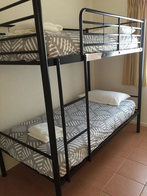 NRMA Bowen Beachfront Holiday Park - Sydney 4u 23