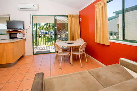 NRMA Bowen Beachfront Holiday Park - Sydney 4u 21