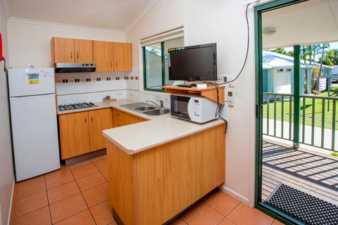 NRMA Bowen Beachfront Holiday Park - Sydney 4u 19