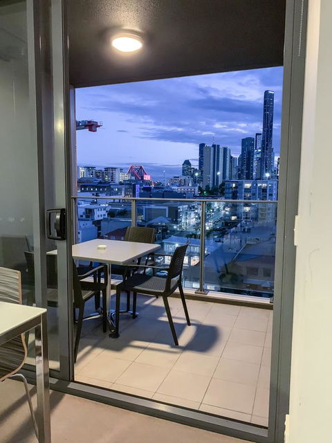 M&A Apartments - Sydney 4u 9