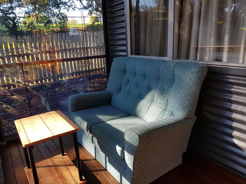 Bee-Haven Cottage - Sydney 4u 8