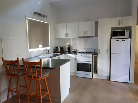 Bee-Haven Cottage - Sydney 4u 2