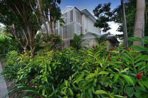Port Douglas Apartments - Adults Only Oasis - Accommodation Sydney 3