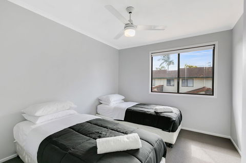 Fountain View Estate - We Accommodate - Accommodation Sydney 0