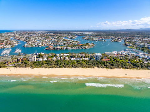 Beachcomber On The Spit - Sydney 4u 29