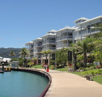 Boathouse Port of Airlie - Accommodation Sydney