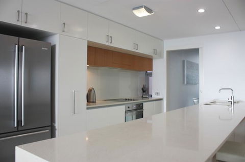 Private Seaview Apartment At Peninsula - Airlie Beach - Sydney 4u 2