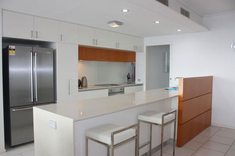 Private Seaview Apartment At Peninsula - Airlie Beach - Sydney 4u 8