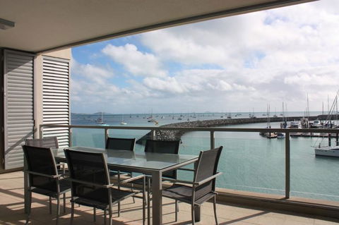 Private Seaview Apartment At Peninsula - Airlie Beach - Sydney 4u 3
