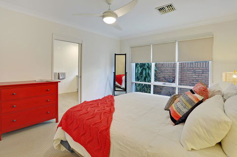 The Pod - Sydney 4u 6