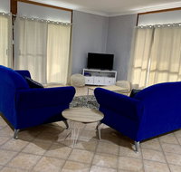 Bees Place - 3 bedroom home on 10 acres of land with distant ocean views - Accommodation Sydney