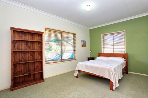 Waterfront At White Patch - Sydney 4u 38