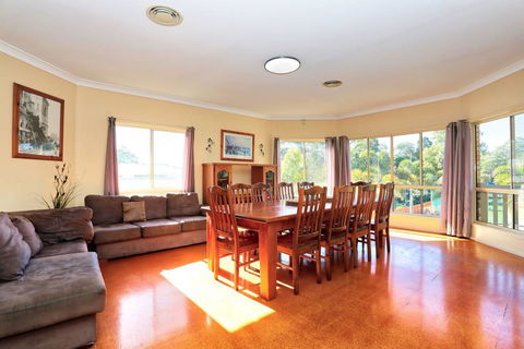 Waterfront At White Patch - Sydney 4u 27