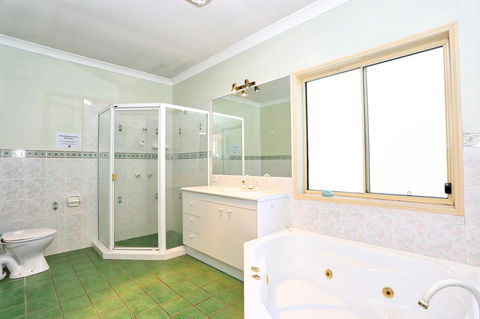 Waterfront At White Patch - Sydney 4u 37