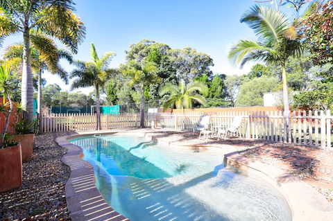 Waterfront At White Patch - Sydney 4u 33