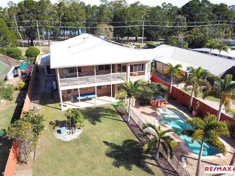 Waterfront At White Patch - Sydney 4u 32