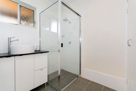 Lowset Sweetie, Central To Everything - Partridge St, Bongaree - Accommodation Sydney 11