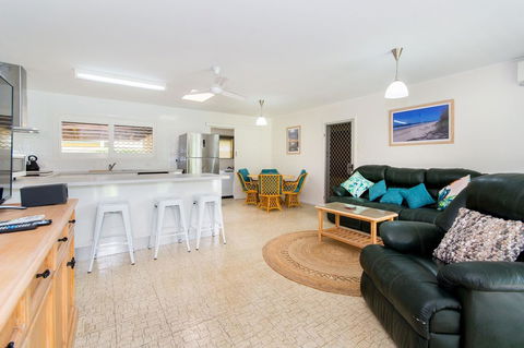 Lowset Sweetie, Central To Everything - Partridge St, Bongaree - Accommodation Sydney 9
