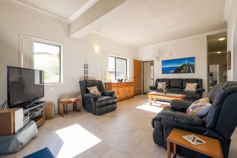 Keith\'s Place, 1 Of The 3 Most Popular Units On Bribie - Accommodation Sydney 12