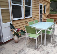 Retro Beach Flat - Sydney 4u