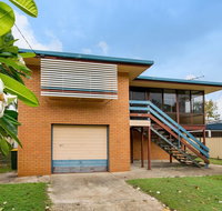Short Stroll to Surf Beach - North Street Woorim - Accommodation Sydney