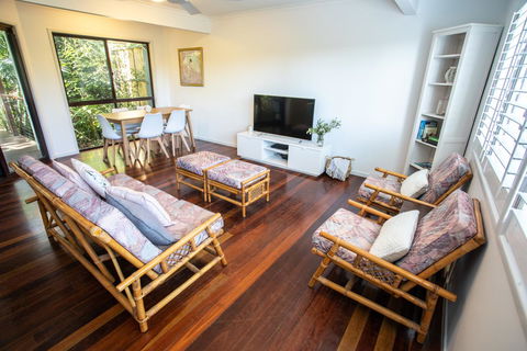 Point Break Beach House - Sydney 4u 5