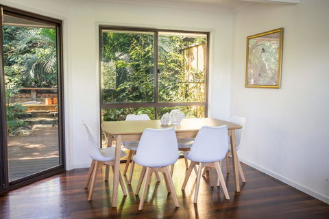 Point Break Beach House - Sydney 4u 6
