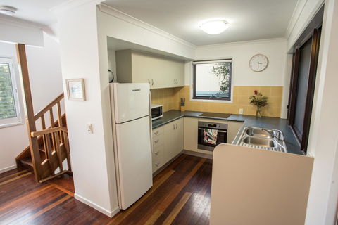 Point Break Beach House - Sydney 4u 4