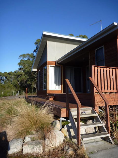 Yakkalla Holiday Cottage - Sydney 4u 4