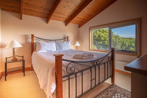 Mountain Seas Lodge - Sydney 4u 11