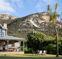 Mountain Seas Lodge - Sydney 4u