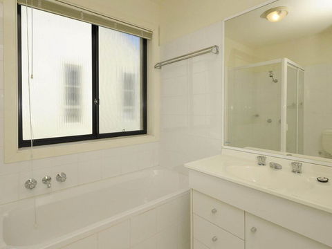 'Bagnall Views' 2/161 Government Rd - Stylish & Modern Duplex Across The Road To The Waters Edge - Sydney 4u 1