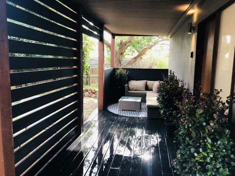 'Carinya' Coastal Cottage - Sydney 4u 1
