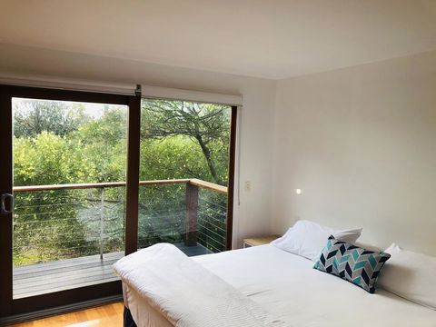 'Carinya' Coastal Cottage - Sydney 4u 0