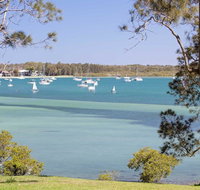 'Corlette Waterfront' 2/44 Danalene Parade - Waterfront Luxury WIFI Aircon Boat Parking - Accommodation Sydney