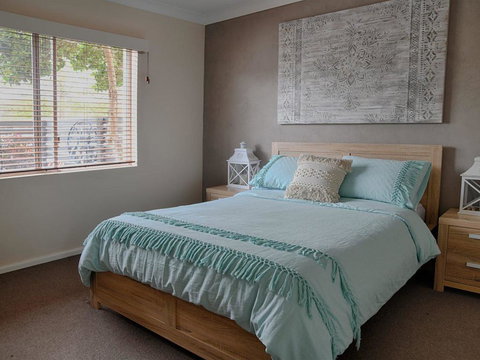 'Sandy Bottoms' With WiFi Just Moments From Beach - Sydney Resort 1