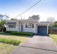 'Shoalz' 28 Rigney Street - Renovated Pet Friendly Cottage  Boat Parking - Accommodation Sydney