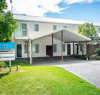 1 'Florida' 5 Lillian Street - 2 min walk to beach shops  restaurants - Accommodation Sydney