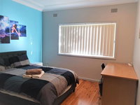 1 Double Quaint Private room near public bus transport - SHAREHOUSE