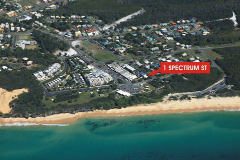 1 Spectrum Street, Rainbow Beach- Close To Shops And Main Beach - Sydney 4u 2