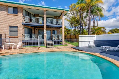 1-33 Tingira Close - Rainbow Beach, Gorgeous Ocean Views, Swimming Pool, Air Conditioning - Sydney 4u 0