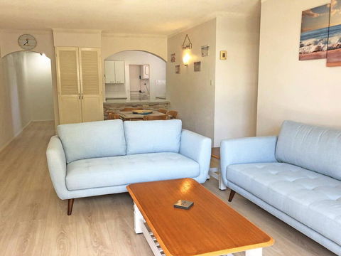 10 'Parkview', 11-13 Catalina Close - Peaceful Park Views - Sydney 4u 3