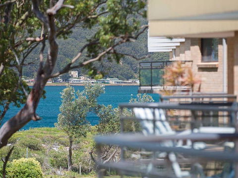 11 'Shoreline' 1 Intrepid Close - Cosy Unit Within Walking Distance To The Water - Sydney 4u 0