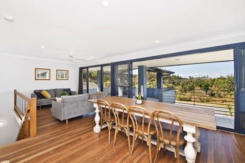 143 Matthew Flinders Drive, Port Macquarie - Accommodation Sydney 0