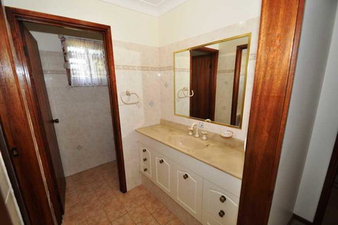 16 Haddrill Parade - Accommodation Sydney 3