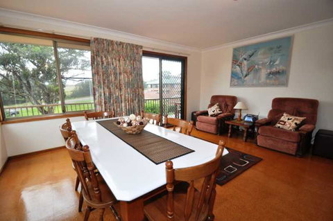 16 Haddrill Parade - Accommodation Sydney 2