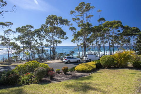 16 Shipton Cres - Secluded Away - Sydney 4u 0