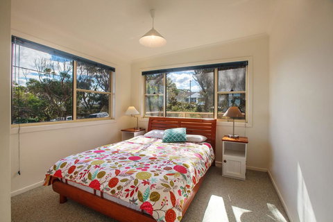 164 Mitchell Pde - Spectacular Views - Accommodation Sydney 2