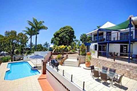 1770 Sovereign Lodge Retreat - Sydney 4u 0